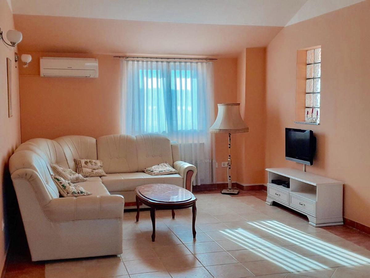 Apartments Coral, Klimno, Island Krk Εξωτερικό φωτογραφία