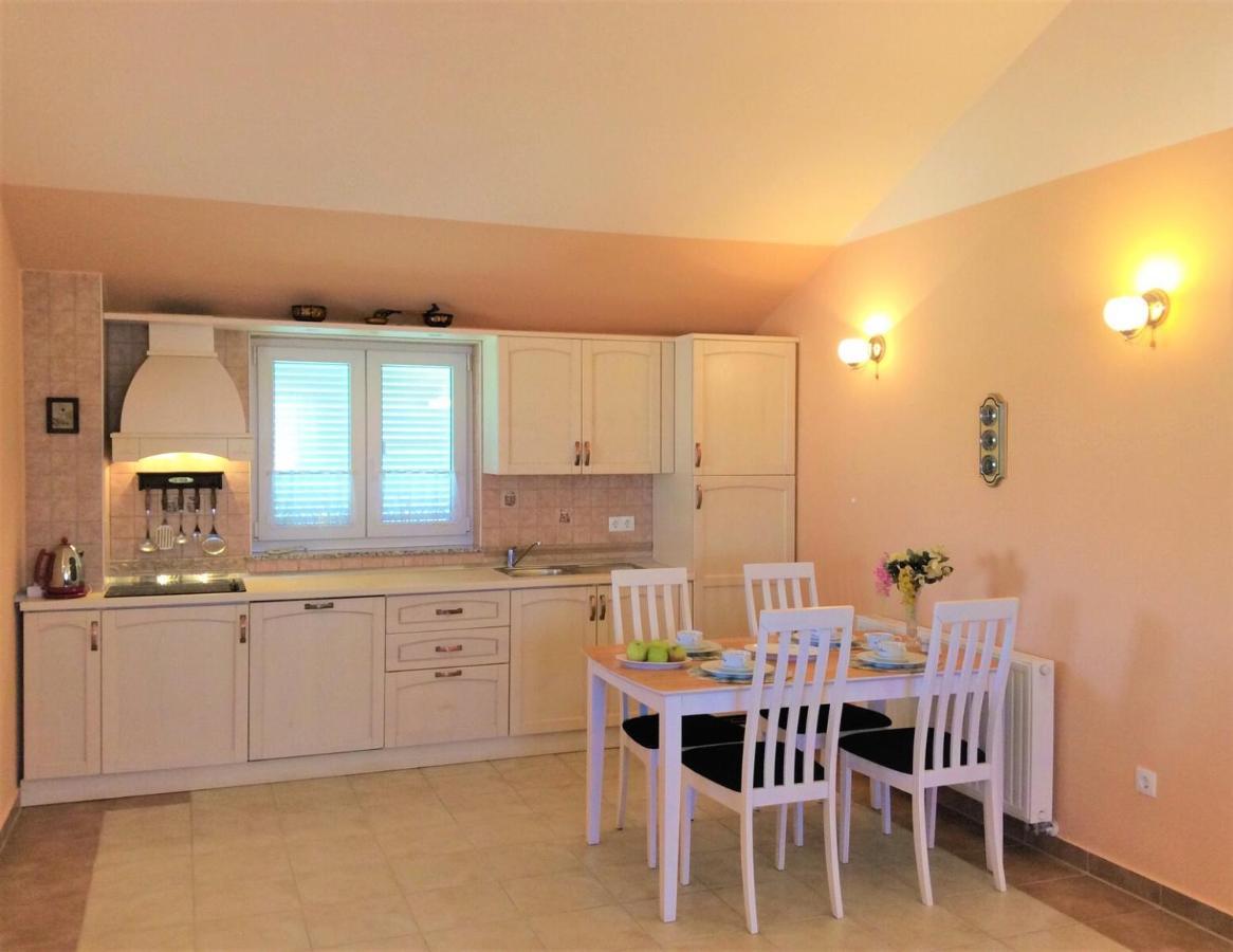 Apartments Coral, Klimno, Island Krk Εξωτερικό φωτογραφία