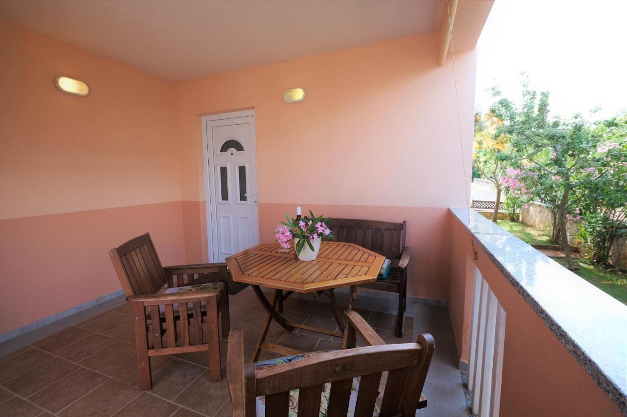 Apartments Coral, Klimno, Island Krk Εξωτερικό φωτογραφία