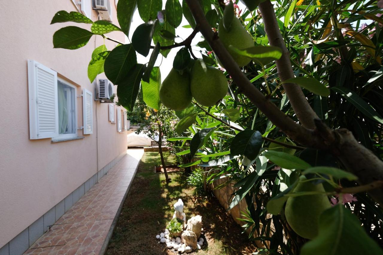Apartments Coral, Klimno, Island Krk Εξωτερικό φωτογραφία
